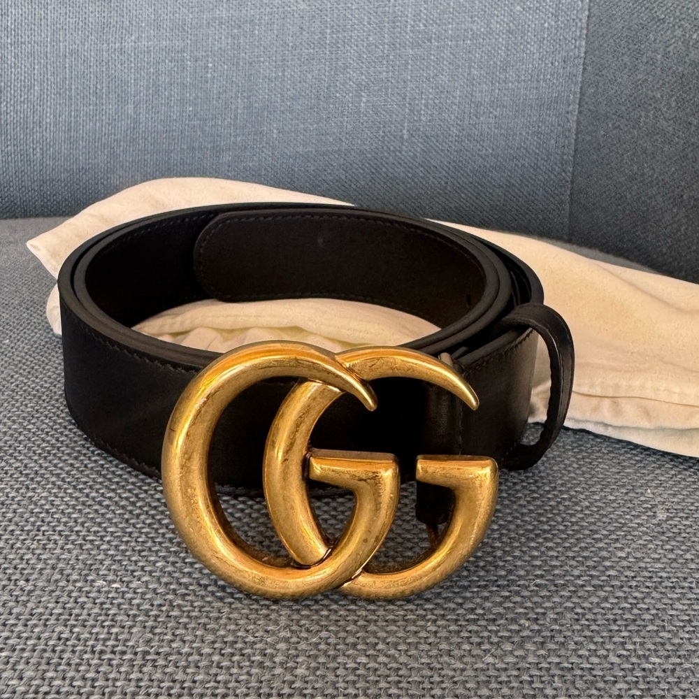 Gucci Black Leather Belt with Gold GG Buckle excellent condition - Picture 5 of 6